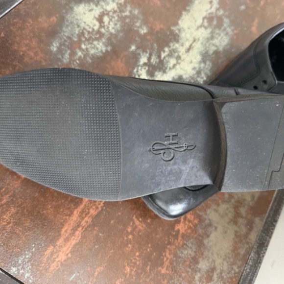 Cole Haan - Leather Dress Shoes -  Like New - Picture 5 of 6